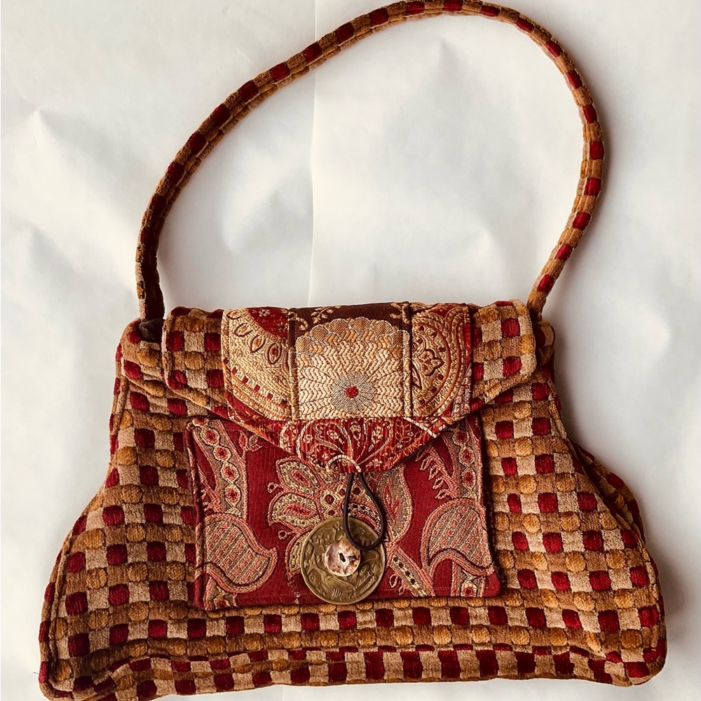 Vintage Gold Janet McKinstry Purse/ Shoulder Bag. Excellent condition.
